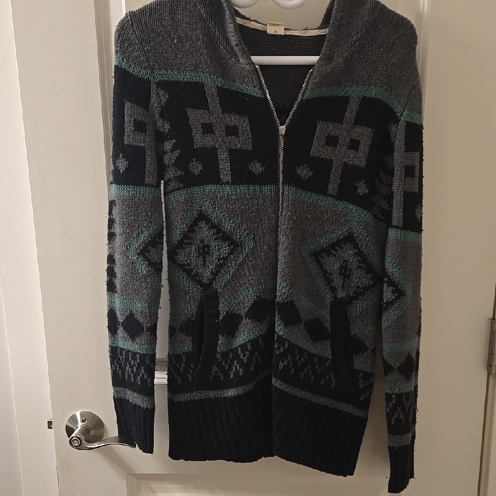 Gray and Black Patterned Women's Sweater
